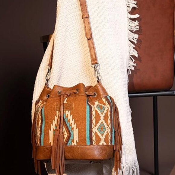 NEW! Wrangler Hobo Bags for Women Designer Aztec Bucket Purses Western Tapestry - Picture 2 of 6
